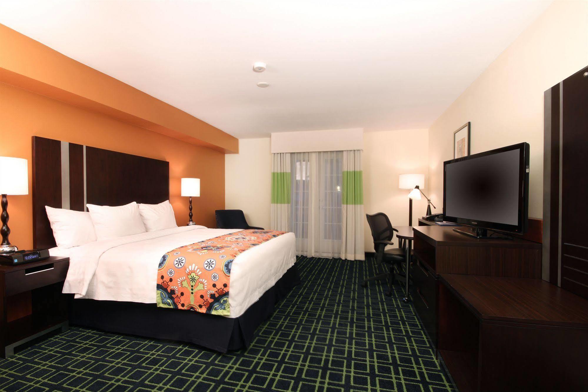 Fairfield Inn & Suites San Diego Old Town Esterno foto